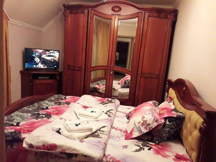 Casa Mona Βίλα Oradea Εξωτερικό φωτογραφία